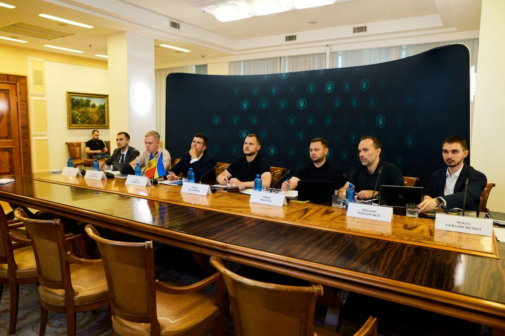 Україна та Молдова працюють над новими маршрутами для експорту в обхід Чорного моря