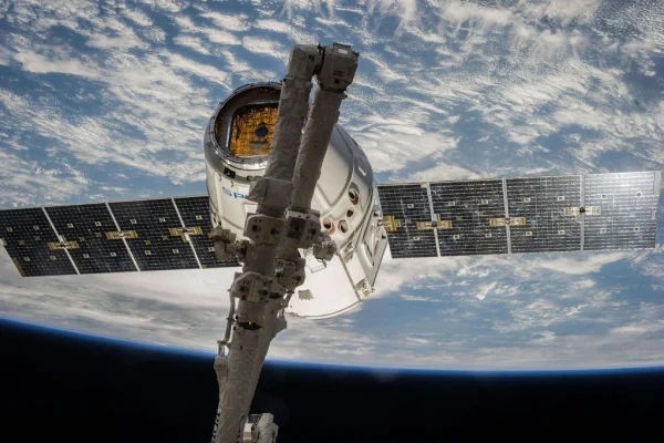 Ракета SpaceX вріжеться в Місяць: що станеться після удару